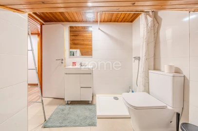 Apartamento T4 para Venda em Águas Livres