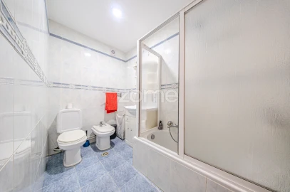 Apartamento T4 para Venda em Águas Livres