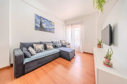 Apartamento T4 para Venda em Águas Livres