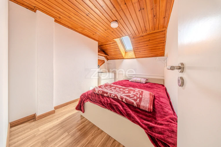 Apartamento T4 para Venda em Águas Livres Foto 25