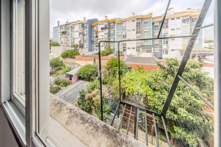 Apartamento T4 para Venda em Águas Livres Foto 10