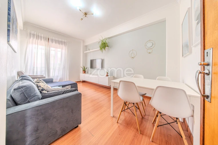 Apartamento T4 para Venda em Águas Livres Foto 4