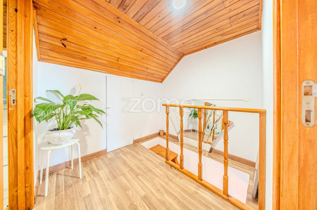 Apartamento T4 para Venda em Águas Livres Foto 20