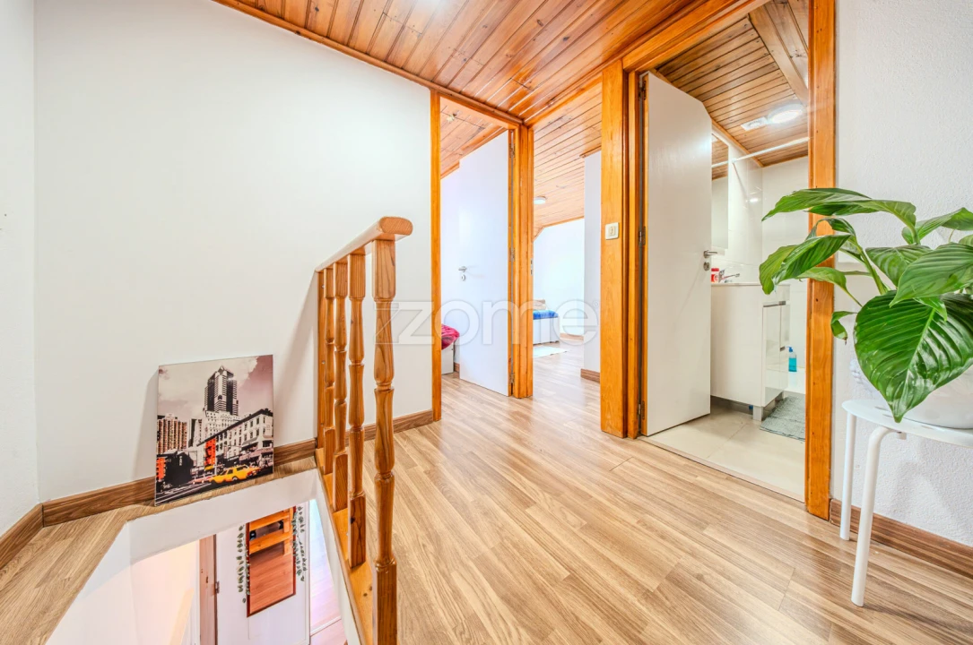 Apartamento T4 para Venda em Águas Livres Foto 21