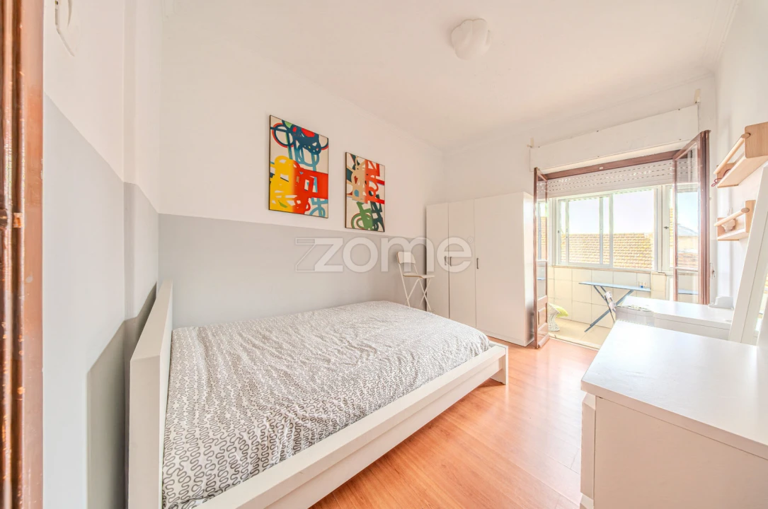 Apartamento T4 para Venda em Águas Livres Foto 6