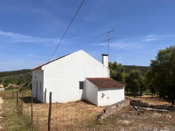 Moradia T2 para Venda em Abrantes (São Vicente e São João) e Alferrarede