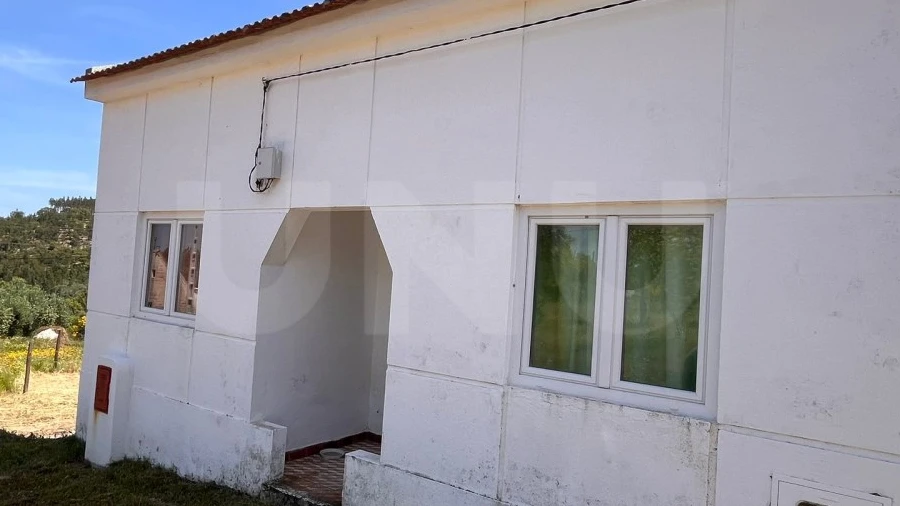 Moradia T2 para Venda em São Facundo e Vale das Mós