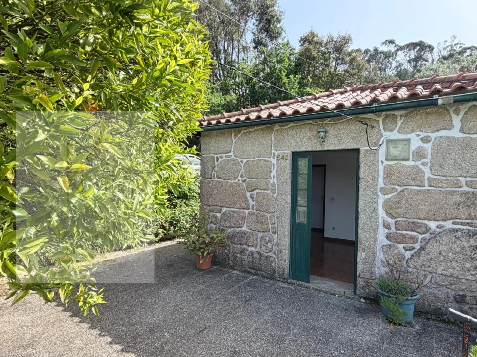 Moradia T2 para Venda em Facha Foto 36