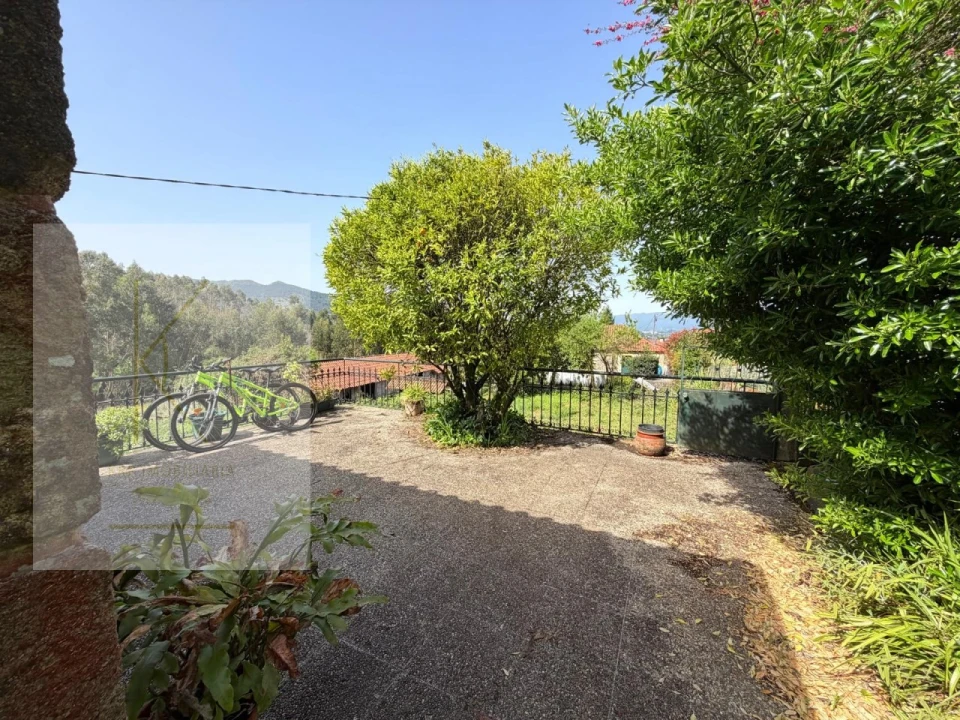 Moradia T2 para Venda em Facha Foto 38