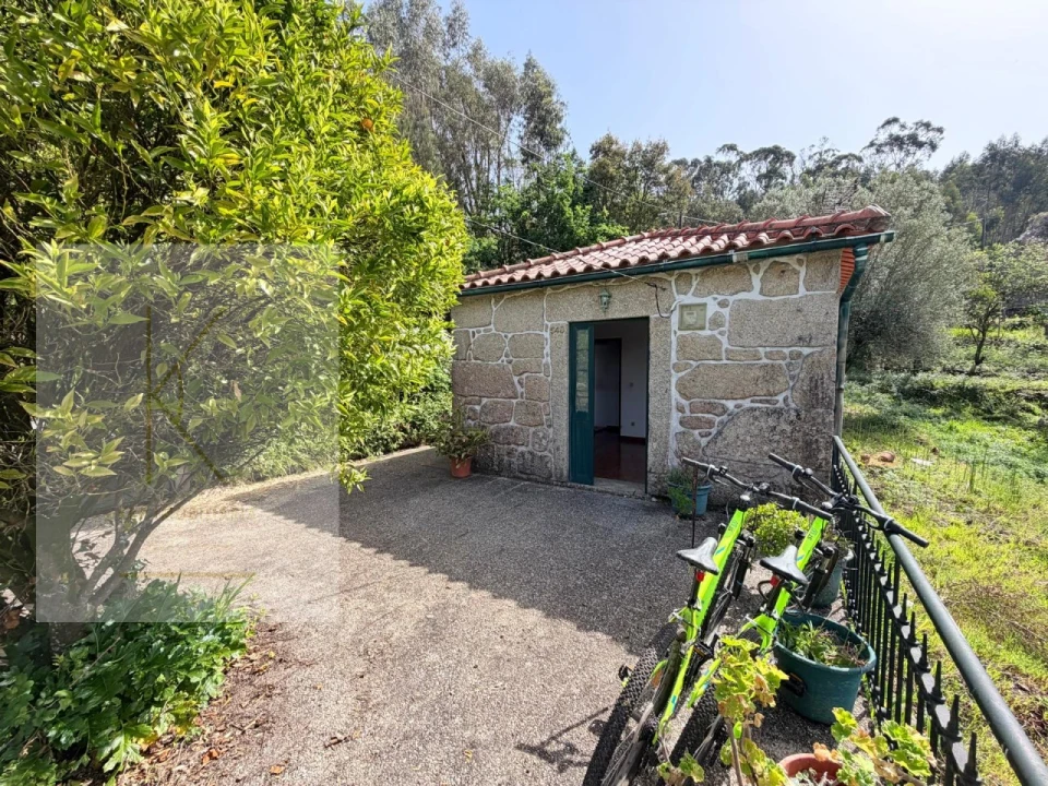 Moradia T2 para Venda em Facha Foto 4