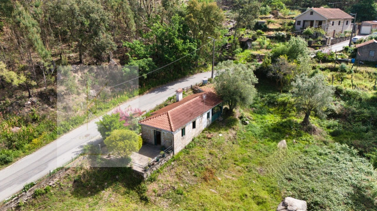 Moradia T2 para Venda em Facha Foto 1