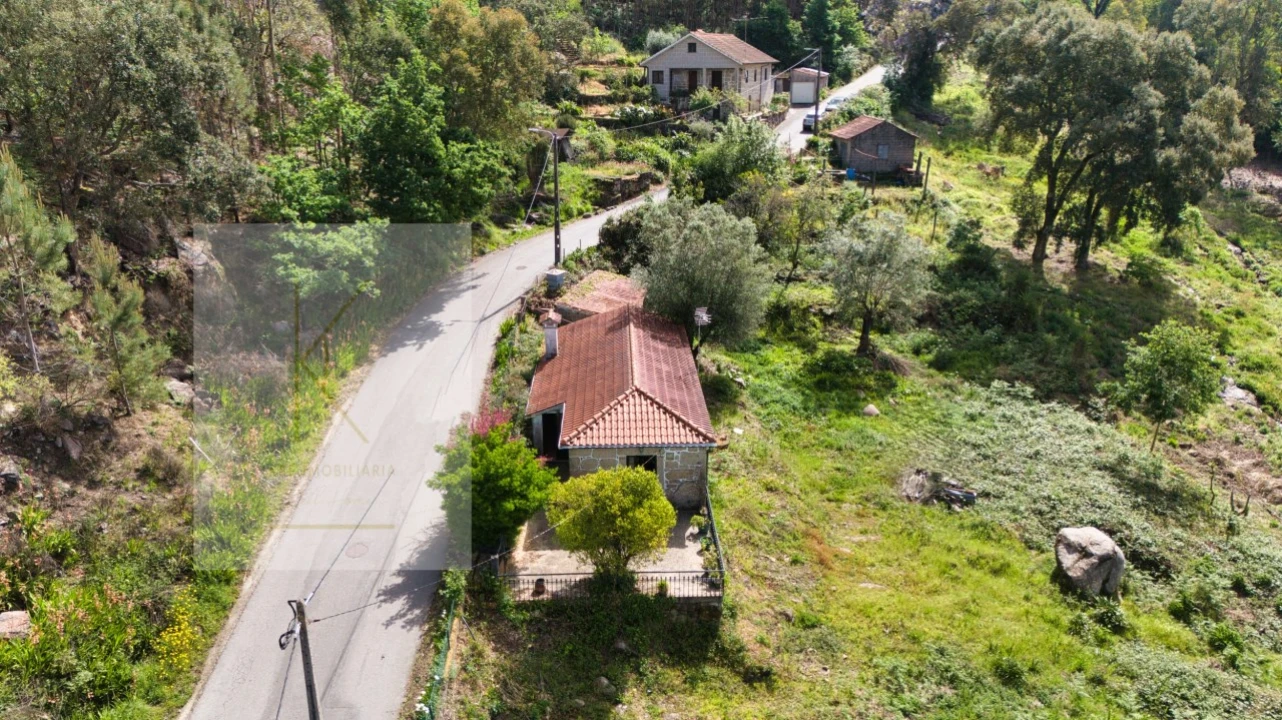 Moradia T2 para Venda em Facha Foto 47