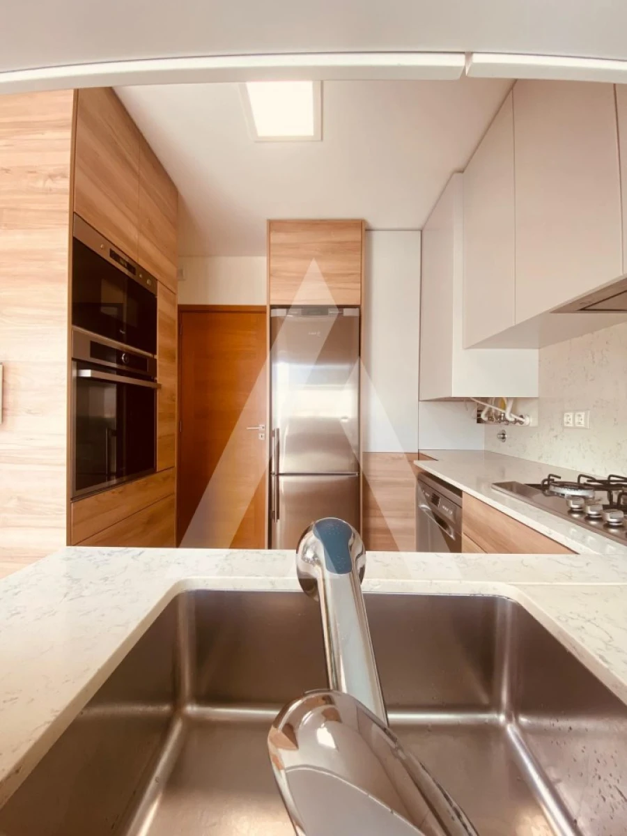 Moradia T4 para Venda em Aradas Foto 6