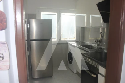Apartamento T1 para Arrendamento em Agualva e Mira-Sintra