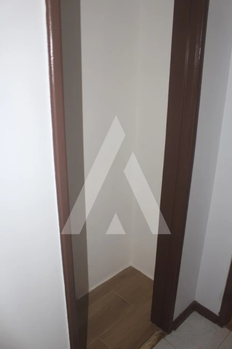 Apartamento T1 para Arrendamento em Agualva e Mira-Sintra