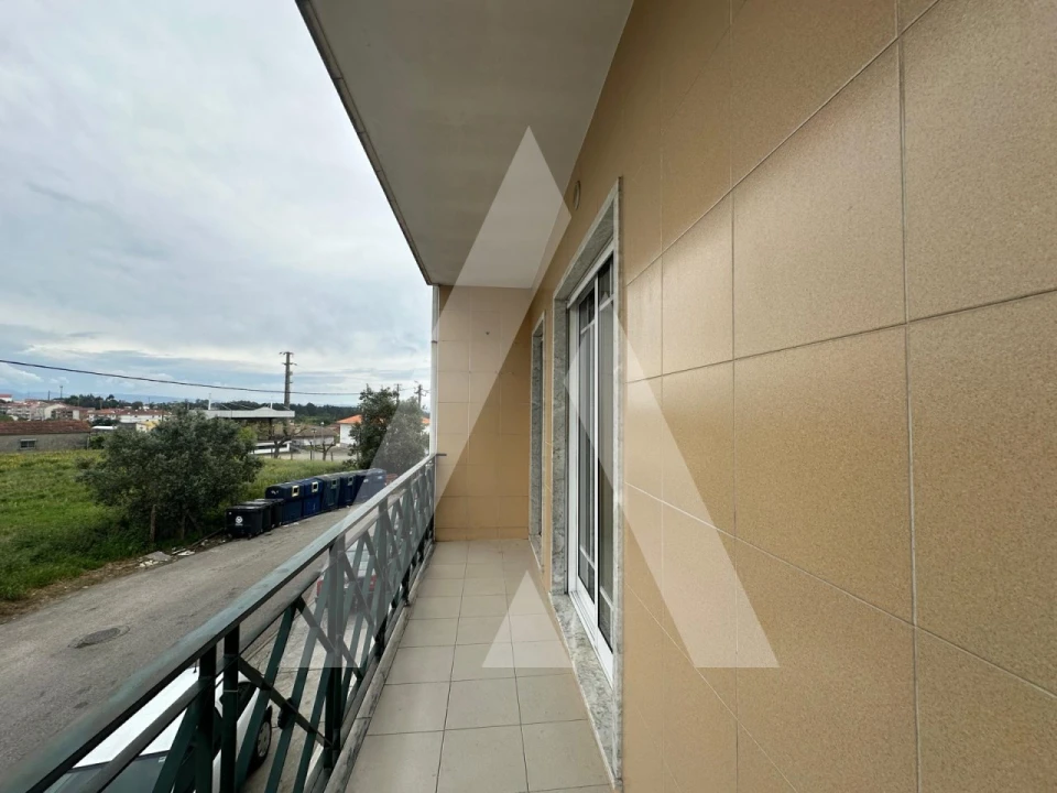 Apartamento T2 para Venda em Oiã Foto 7