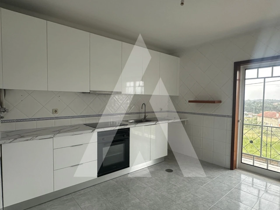 Apartamento T2 para Venda em Oiã Foto 1