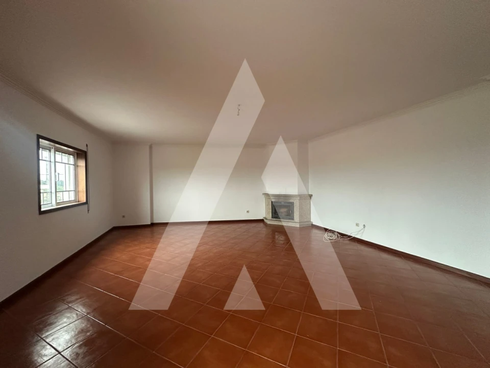 Apartamento T2 para Venda em Oiã Foto 5
