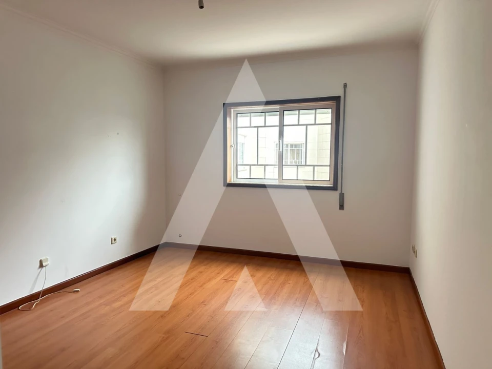 Apartamento T2 para Venda em Oiã Foto 16