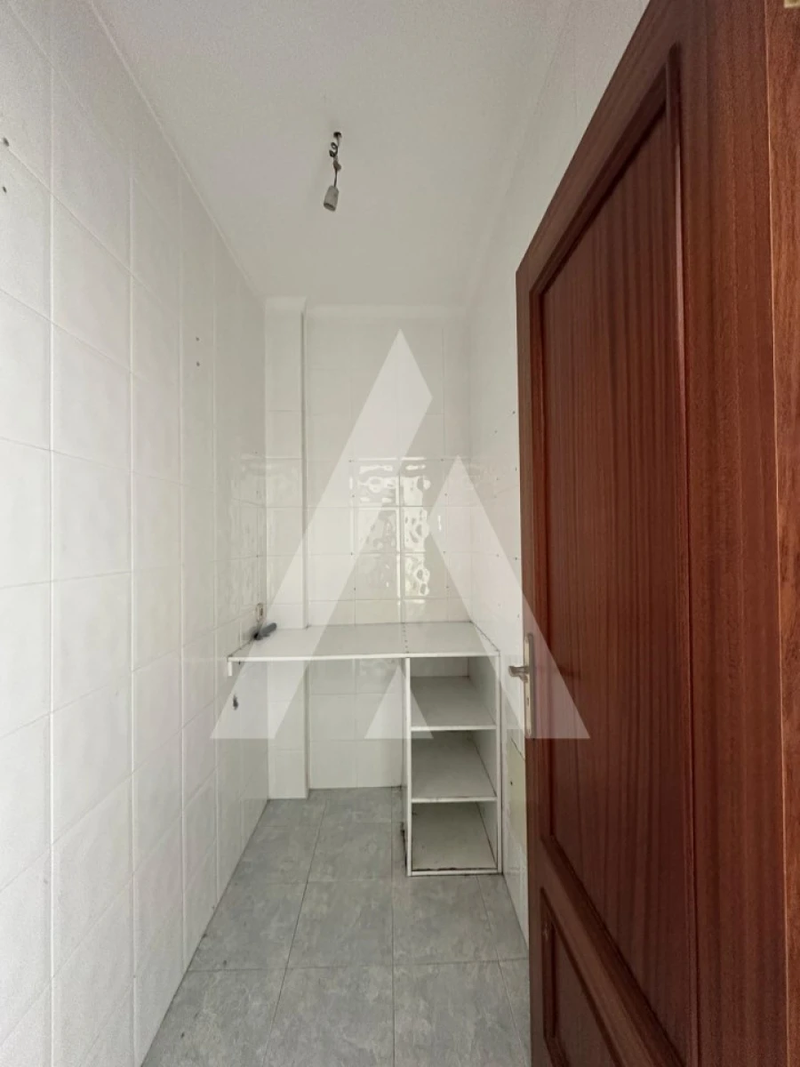 Apartamento T2 para Venda em Oiã Foto 9