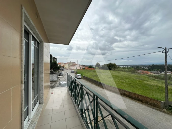 Apartamento T2 para Venda em Oiã Foto 8