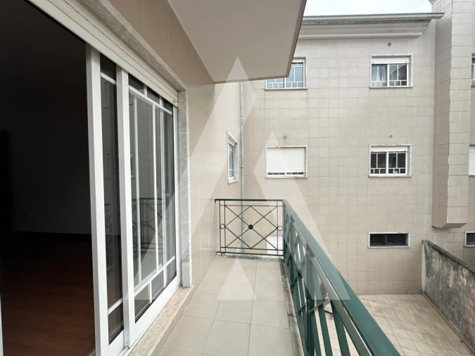 Apartamento T2 para Venda em Oiã Foto 12