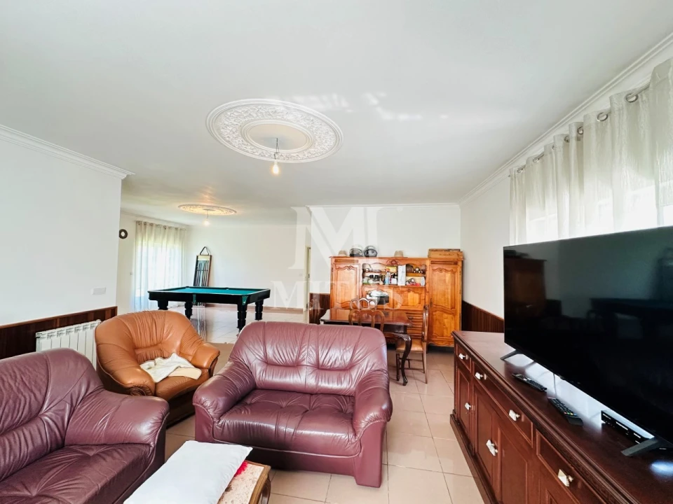 Moradia T4 para Venda em Mujães Foto 12