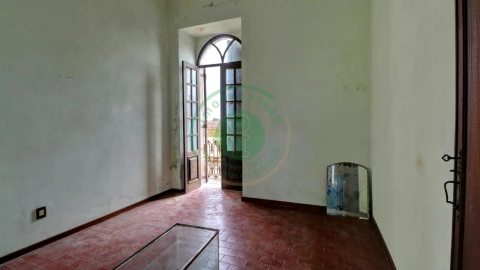 Moradia T5 para Venda em Bom Sucesso