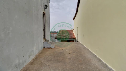 Moradia T5 para Venda em Bom Sucesso