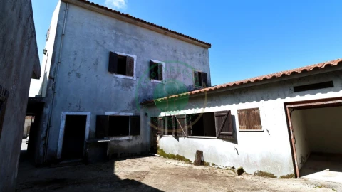 Moradia T5 para Venda em Bom Sucesso