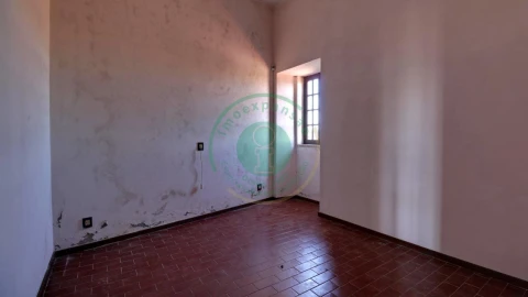 Moradia T5 para Venda em Bom Sucesso