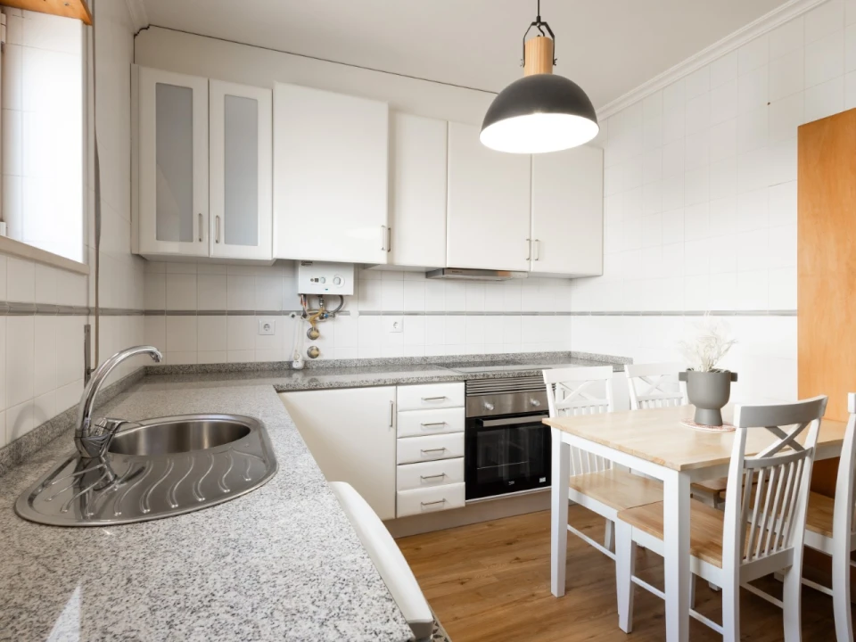 Apartamento T1 para Venda em Buarcos Foto 2