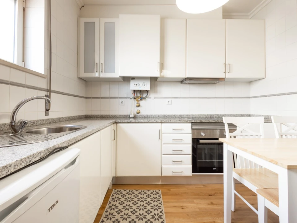 Apartamento T1 para Venda em Buarcos Foto 6