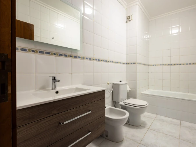 Apartamento T1 para Venda em Buarcos Foto 4