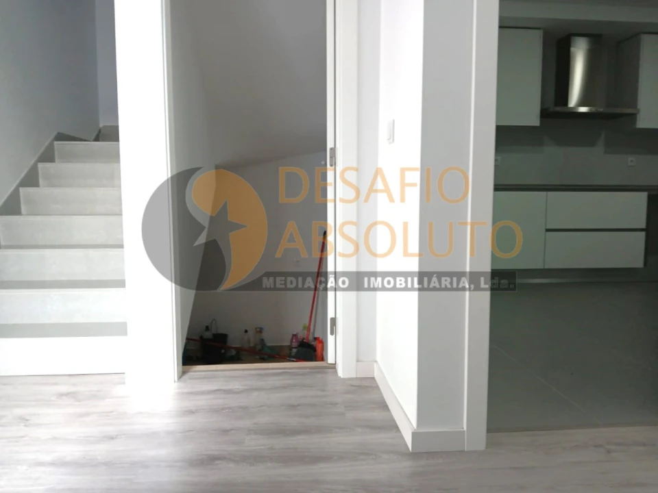 Moradia T3 para Venda em Fernao Ferro Foto 5