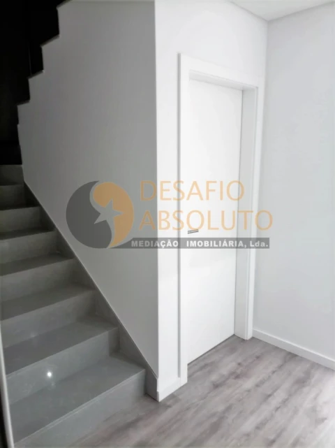Moradia T3 para Venda em Fernao Ferro