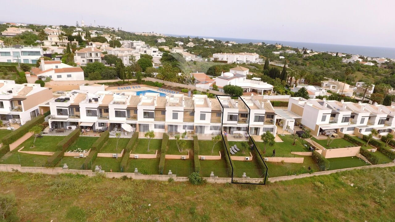 Moradia T3 para Venda em Albufeira e Olhos de Água Foto 27