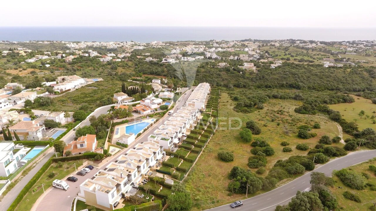 Moradia T3 para Venda em Albufeira e Olhos de Água Foto 32
