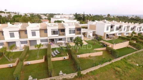 Moradia T3 para Venda em Albufeira e Olhos de Água