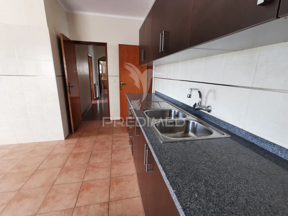 Moradia T5 para Venda em São João Baptista e Santa Maria dos Olivais Foto 6