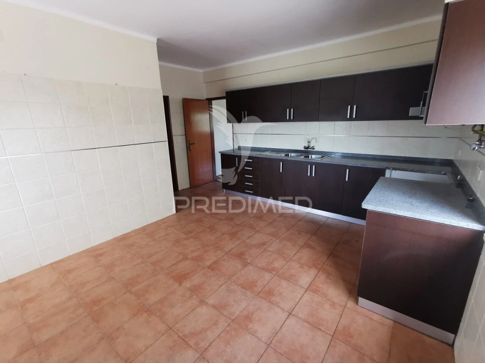 Moradia T5 para Venda em São João Baptista e Santa Maria dos Olivais Foto 8