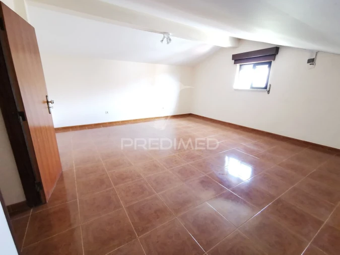 Moradia T5 para Venda em São João Baptista e Santa Maria dos Olivais Foto 12