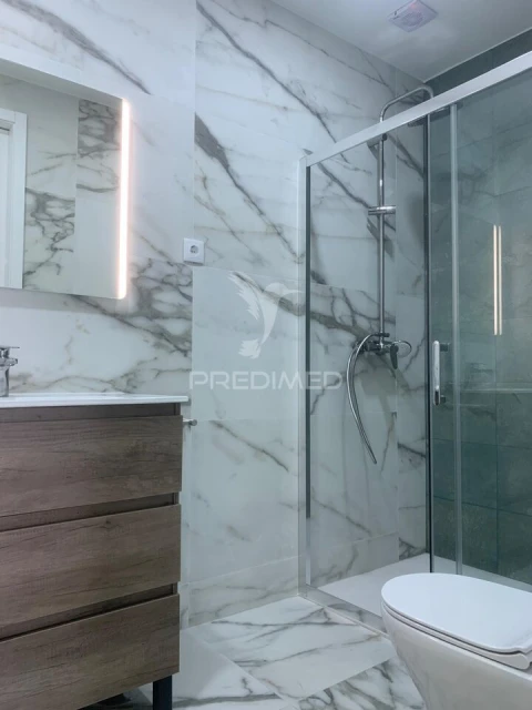 Apartamento T4 para Venda em Mafamude e Vilar do Paraíso