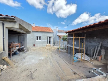 Moradia T3 para Venda em Meia Via