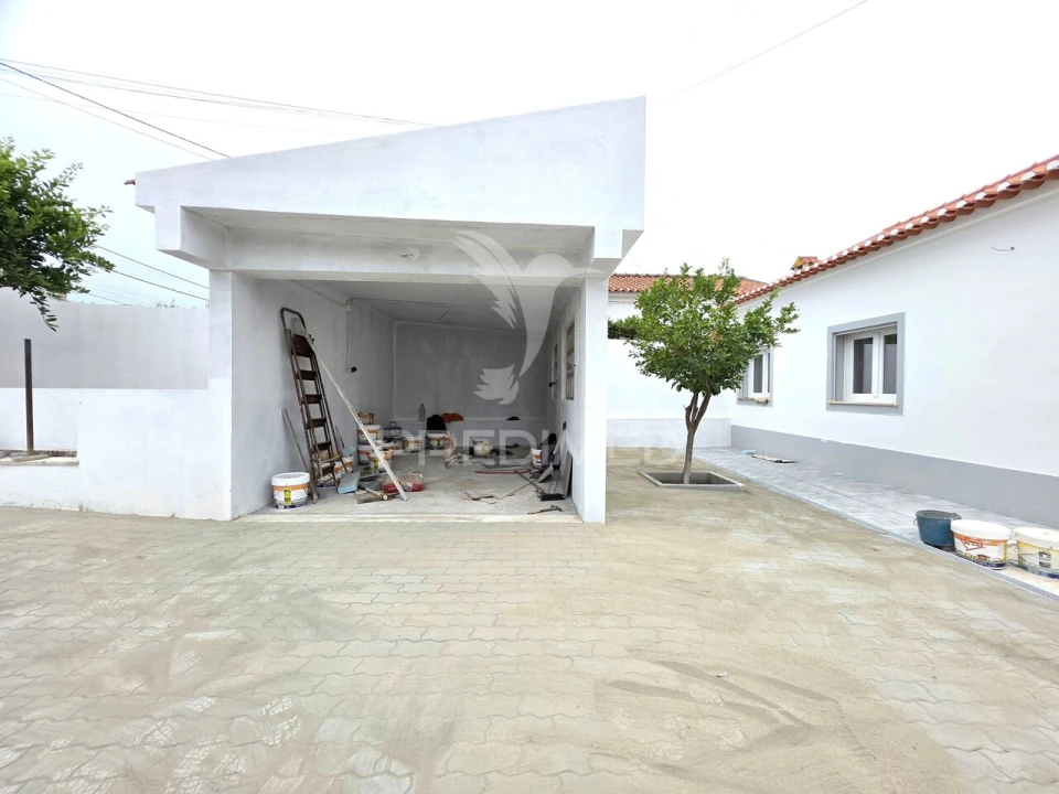 Moradia T3 para Venda em Meia Via Foto 3
