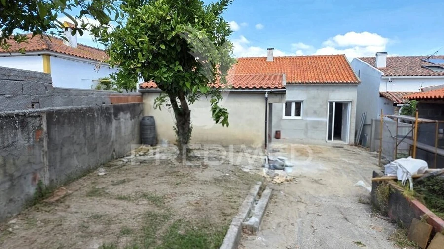 Moradia T3 para Venda em Meia Via
