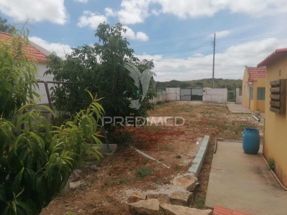 Moradia T3 para Venda em Carnota Foto 24