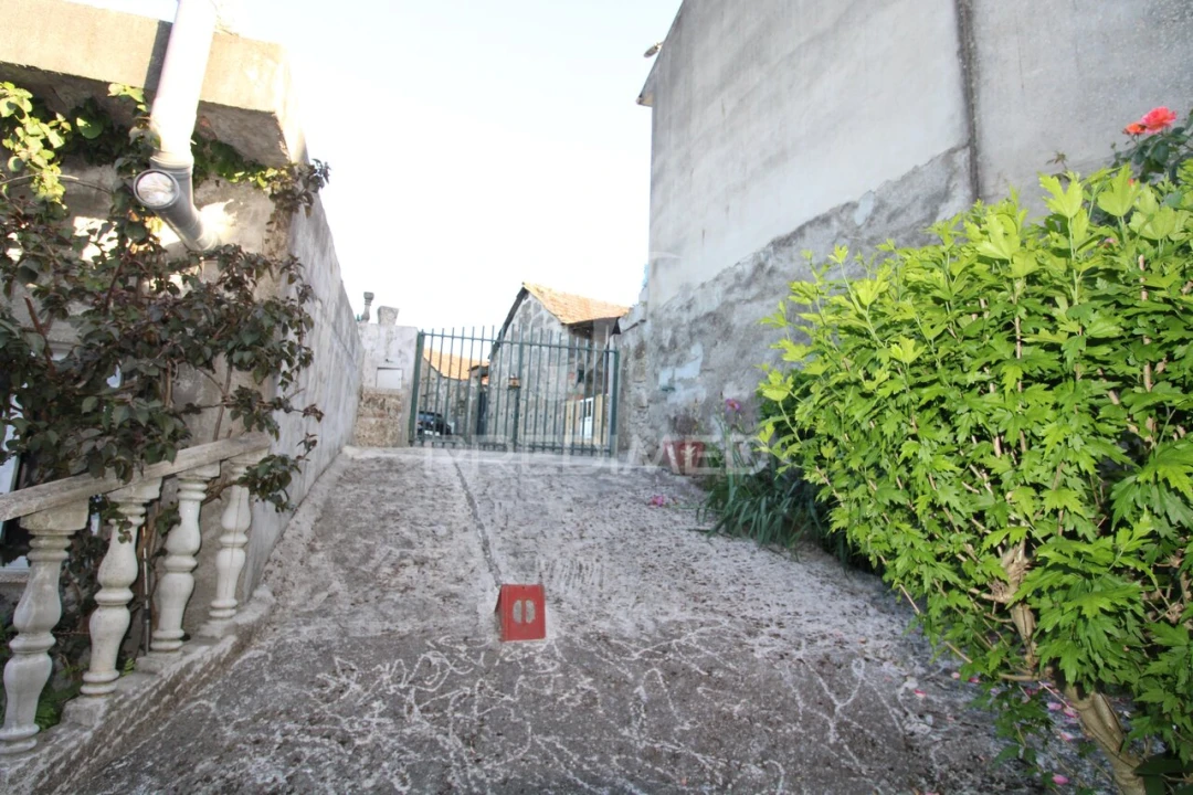 Quinta T3 para Venda em Fonte Arcada Foto 15