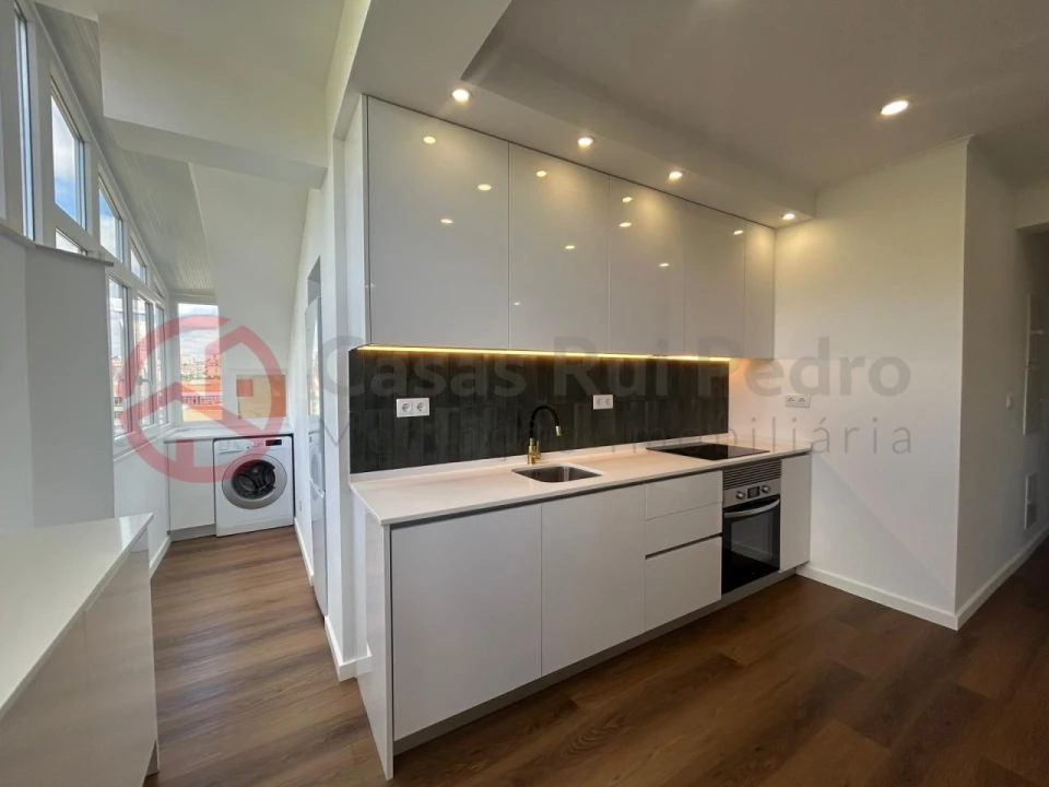 Apartamento T2 para Venda em Venteira Foto 5