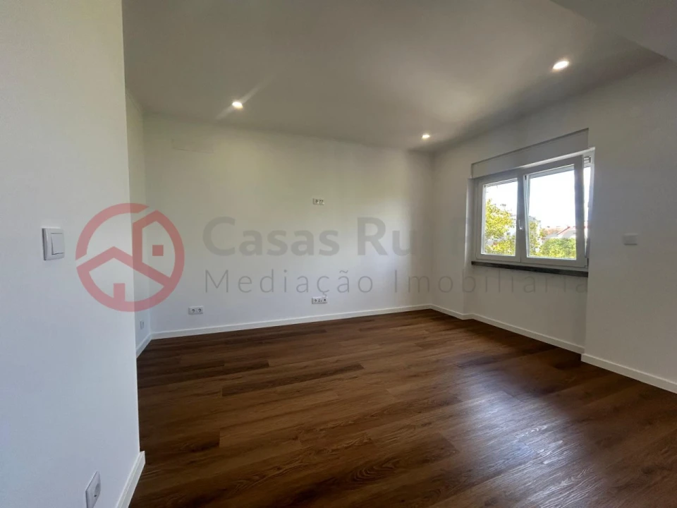 Apartamento T2 para Venda em Venteira Foto 23